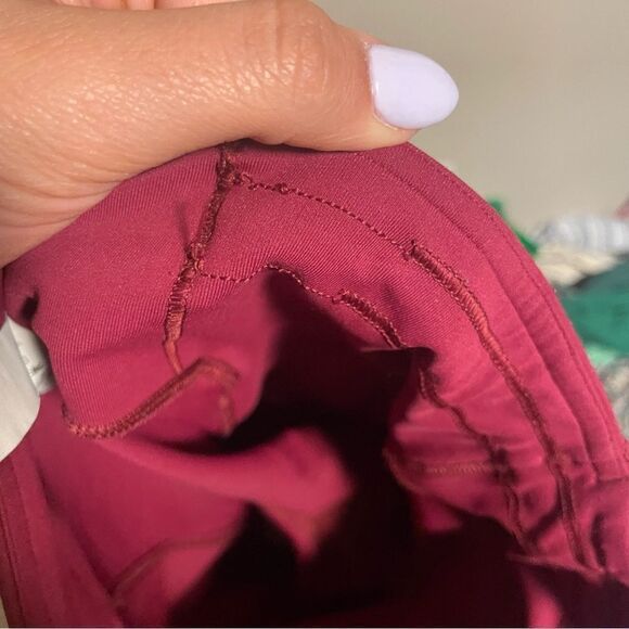 Lululemon Speed Up Crop *21" Ruby Wine- Size 2 - Picture 3 of 6
